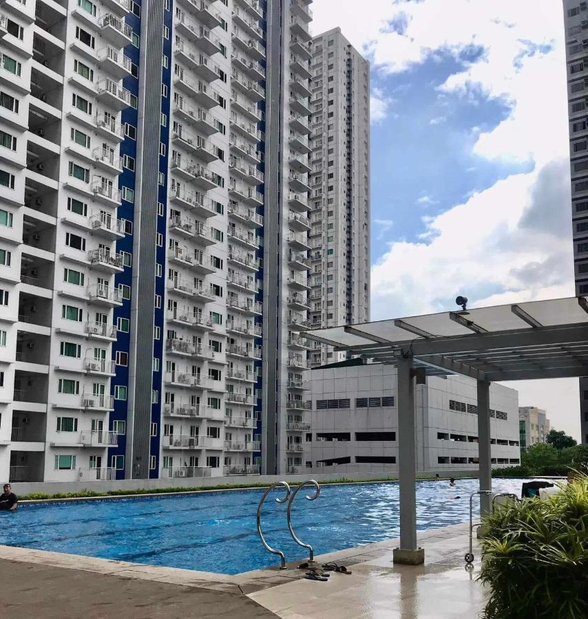 Staycation By Mav Manila Exterior foto